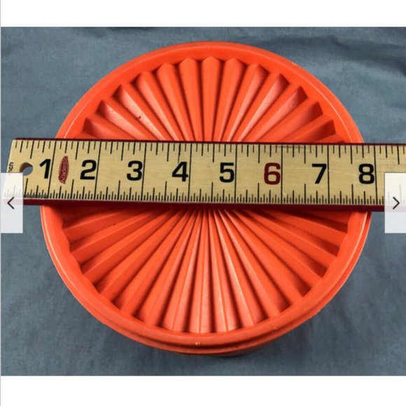 2 Vtg Tupperware #805+#1204 Servalier Seal Lid Canisters 8c & 17c Containers - Picture 3 of 11